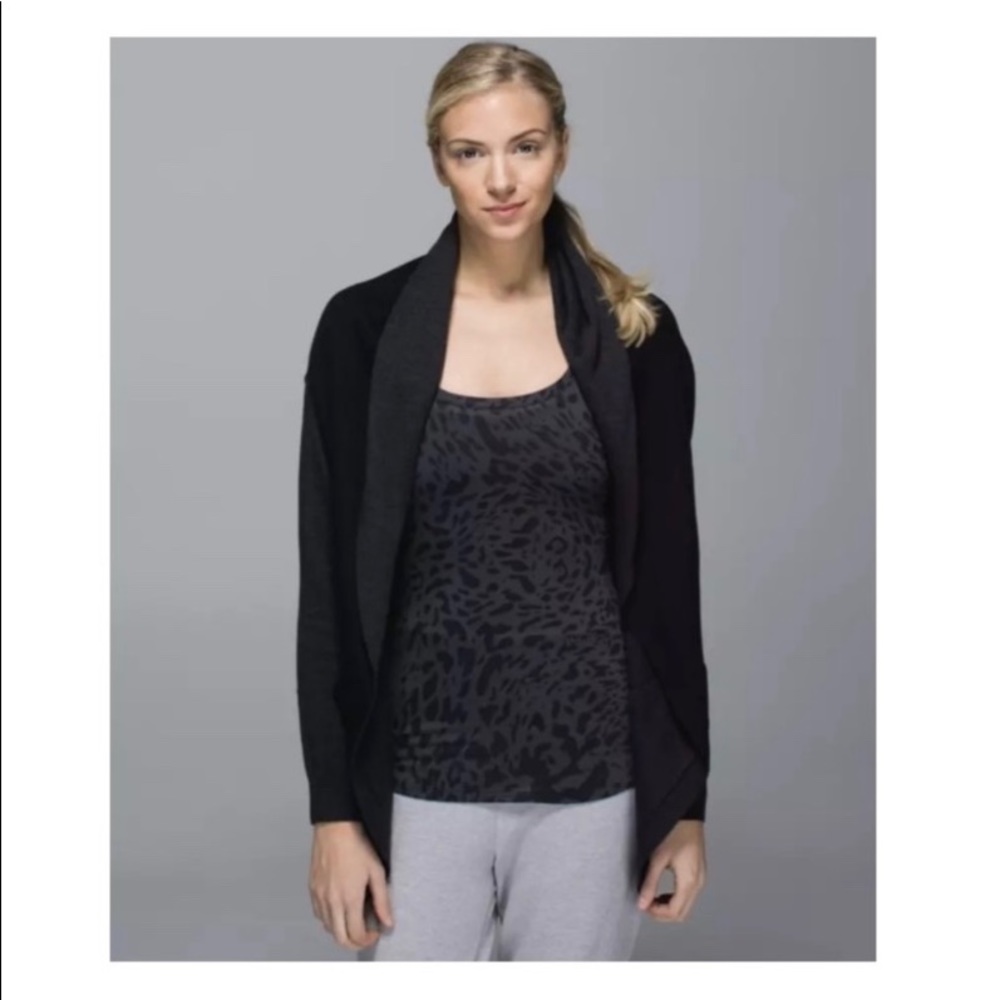 Lululemon reversible yogi wrap